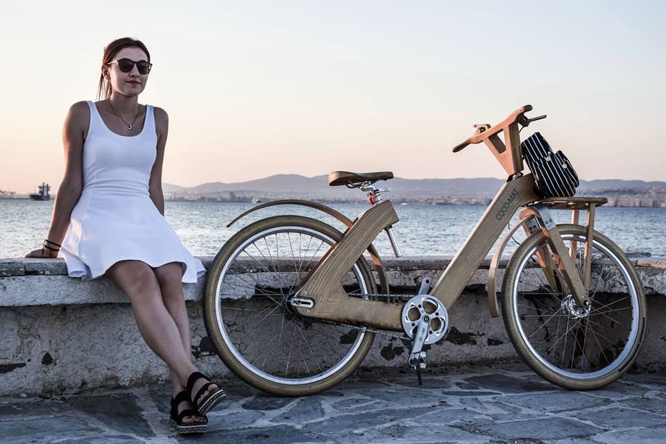 Tresykkel laget av Coco-Mat laget for å sette fokus på bærekraftig materialbruk