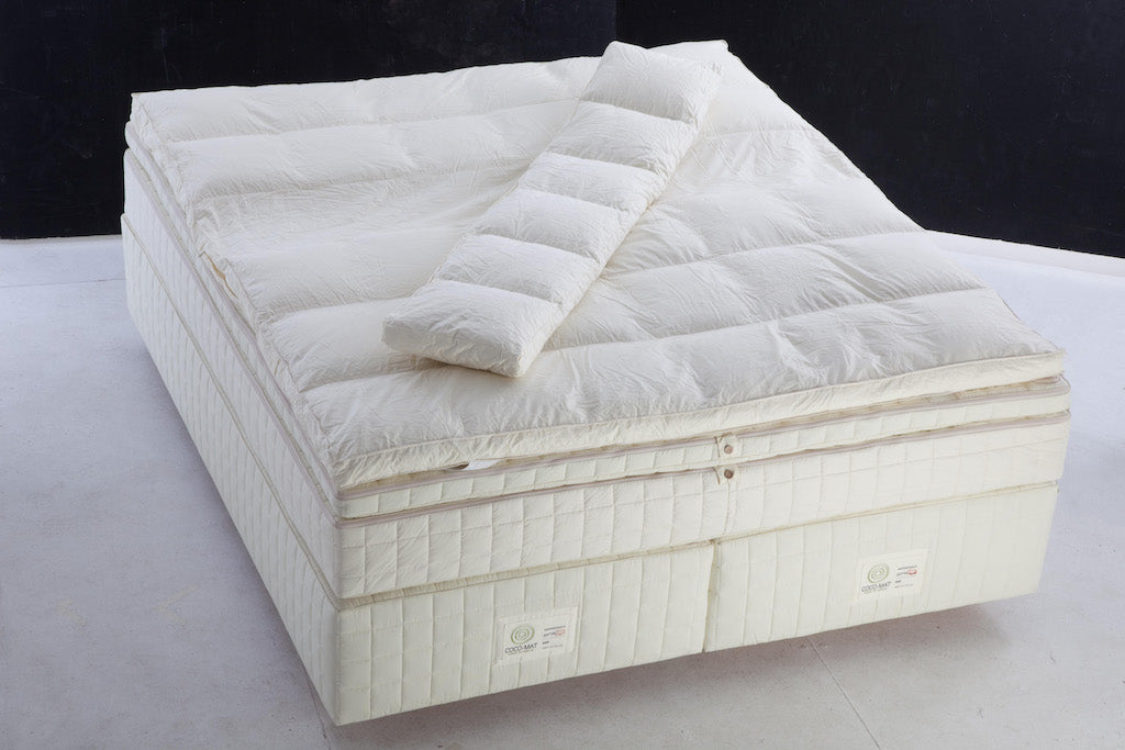 Legendariske 4-Layer Sengen som består av fire madrasser og 16 lag med naturmaterialer. Ønsker du en seng av absolutt høyeste kvalitet og komfort, er vår 4-Layer sengen du skal velge.