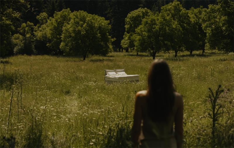 Last inn video: Coco-Mat overmadrass kampanje video